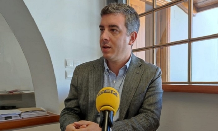 El alcalde de Cañada Rosal urge una respuesta a Salud tras un mes sin pediatra